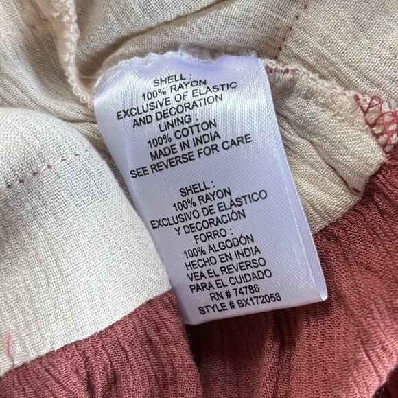 Elegant Floral Embroidered Maxi Dress - Picture 8 of 10